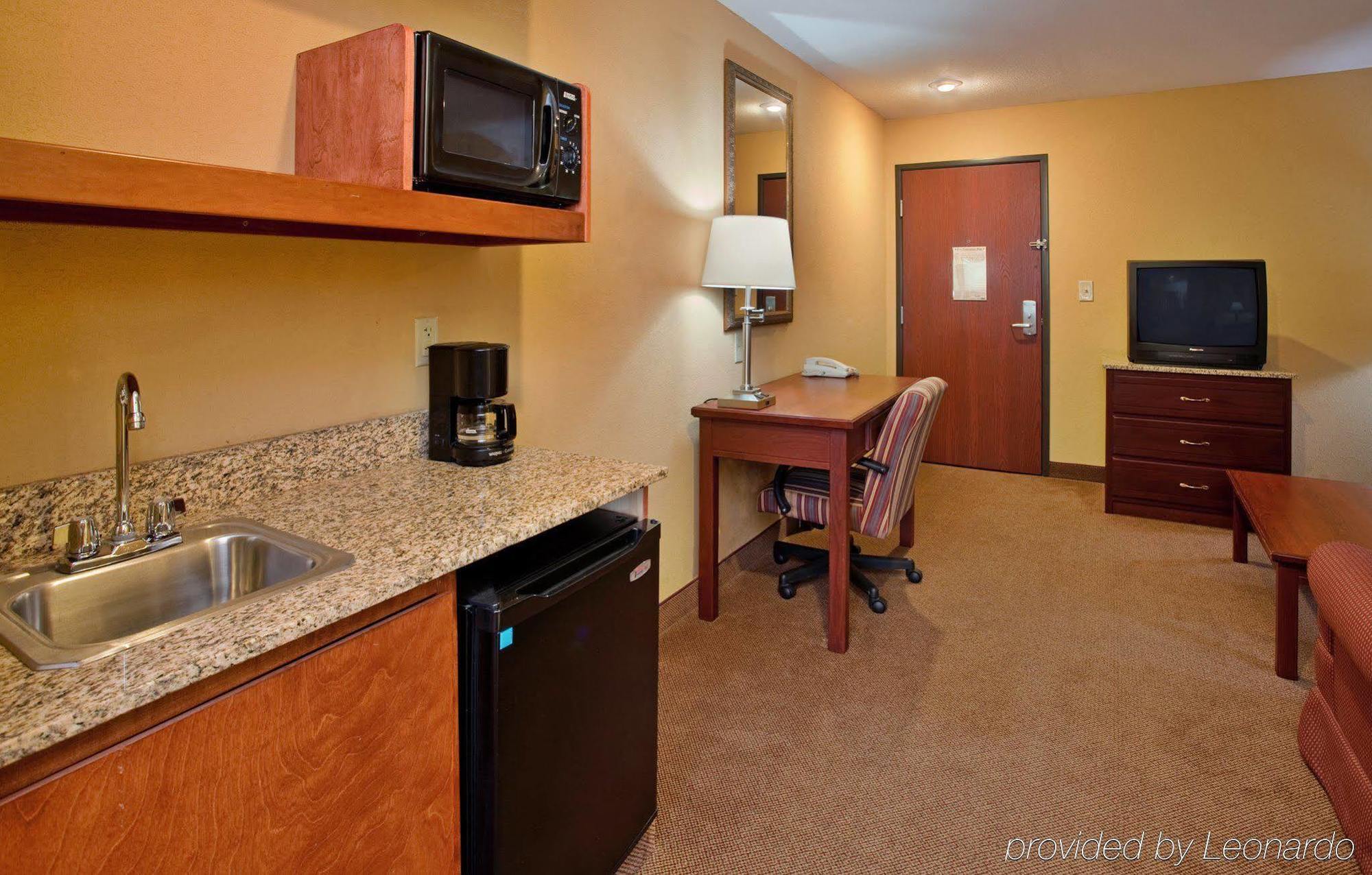Holiday Inn Express Hotel & Suites Maryville By Ihg Habitación foto