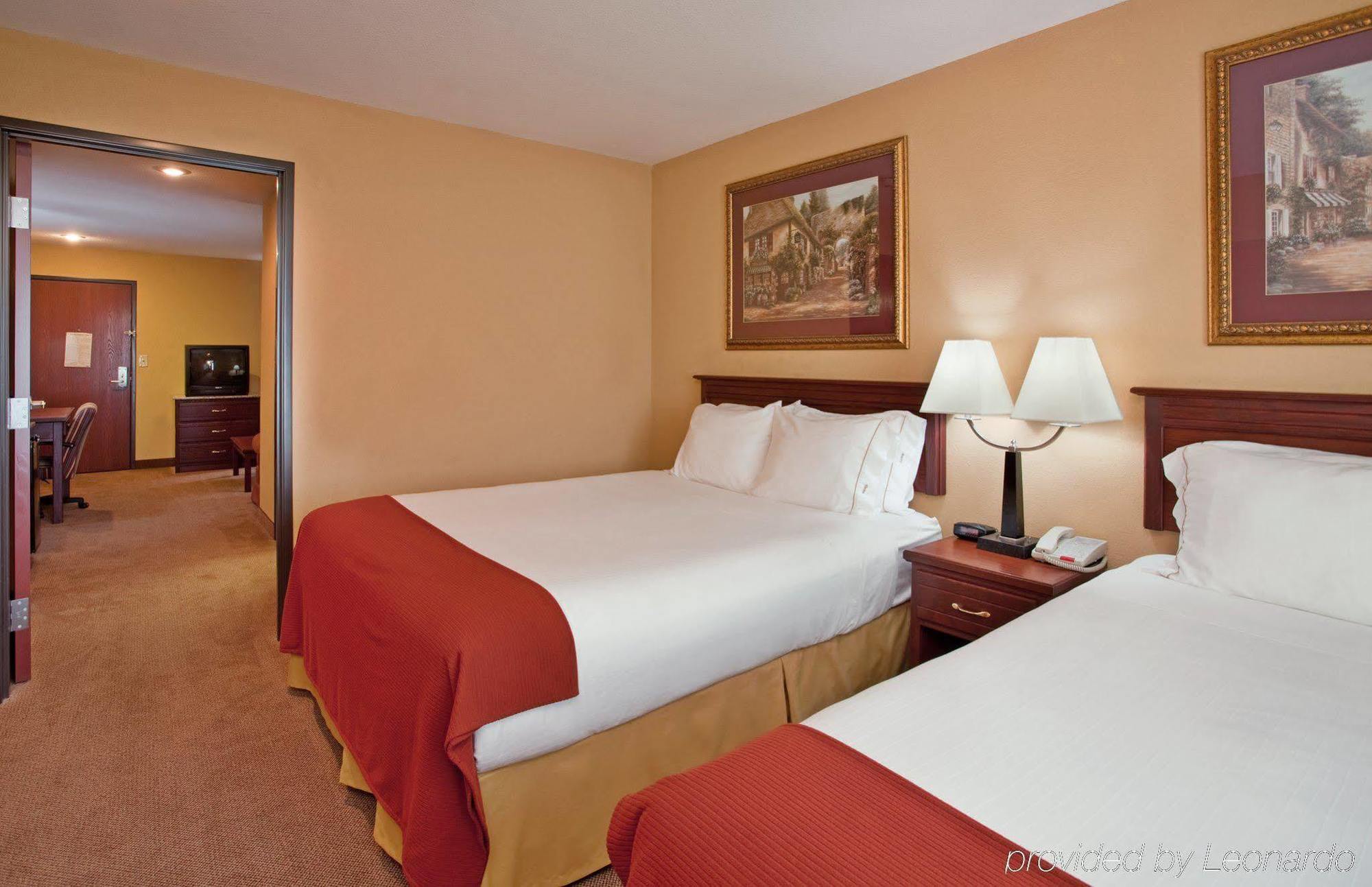 Holiday Inn Express Hotel & Suites Maryville By Ihg Habitación foto